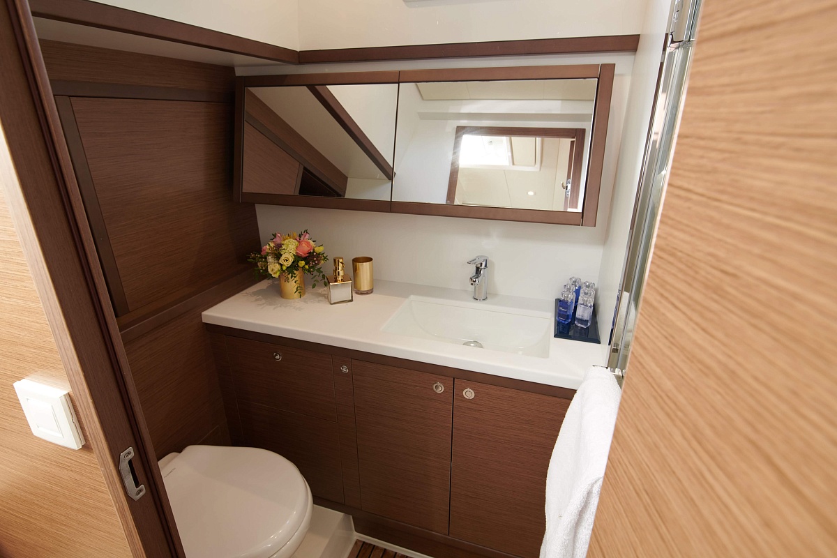 Аренда катамарана Lagoon 52 FLO в Греции
